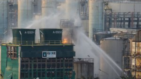 Els Bombers rebaixaran el nivell d'emergència a la petroquímica aquesta tarda