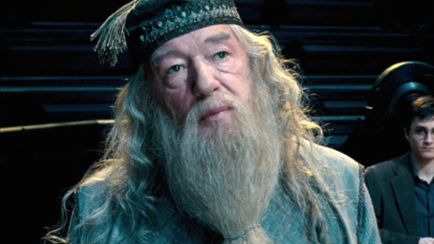 Dumbledore, personaje interpretado por Michael Gambon en Harry Potter