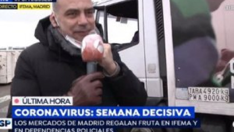 Críticas a Nacho Abad, reportero de Susanna Griso, por colarse en un almacén del hospital del IFEMA tosiendo y tocando cosas