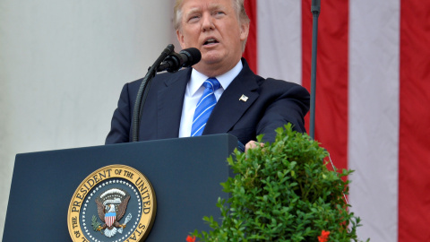 Donald Trump este lunes en el cementerio de Arlington, en Washington. /REUTERS