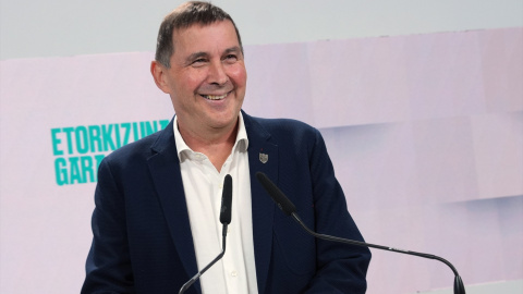 El coordinador general de EH Bildu, Arnaldo Otegi, al anunciar que no se presentará a lehendakari este 27 de noviembre de 2023. Unanue / Europa Press