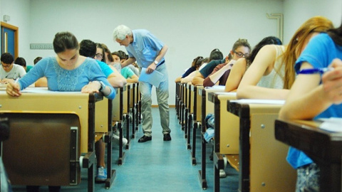 Andalucía bonificará hasta el 99% del coste de la matrícula a los universitarios que aprueben curso