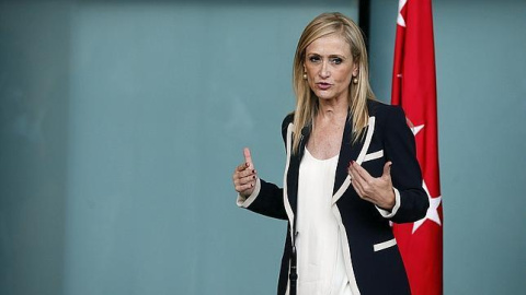 La presidenta de la Comunidad de Madrid, Cristina Cifuentes, se enfrenta este jueves a la moción de censura contra su Gobierno presentada por Podemos. Archivo EFE