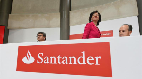 La presidenta del Banco Santander, Ana Patricia Botín, ha comparecido para informar sobre la adquisición del Banco Popular y sobre la ampliación de capital para afrontar esta compra. EFE/Fernando Villar