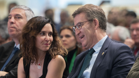 La presidenta de la Comunidad de Madrid, Isabel Díaz Ayuso, y el presidente del Partido Popular, Alberto Núñez Feijóo, a 26 de enero de 2024, en Madrid. - EP