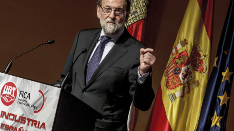 El presidente del Gobierno, Mariano Rajoy, durante su intervención en la clausura de la jornada organizada por UGT "La industria en Castilla y León. Implicación a nivel nacional. Reflexiones", hoy en Burgos. EFE/Santi Otero