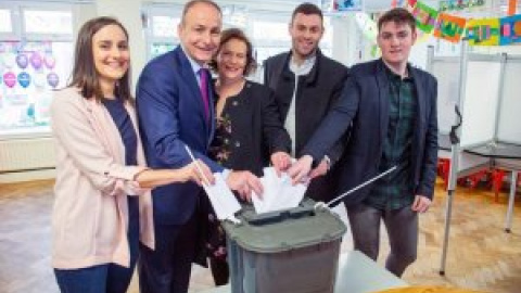 Las elecciones irlandesas arrojan un triple empate entre los tres principales partidos