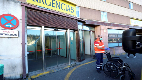 Entrada de urgencias del Complejo Asistencial Universitario de Salamanca. - EFE