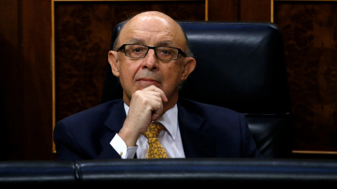 El Ministro de HAcienda, Cristóbal Montoro, durante la votación de los Presupuestos Generales para 2017 /REUTERS