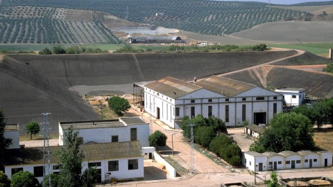 Antiguas instalaciones de la fábrica en Andújar. Wikipedia