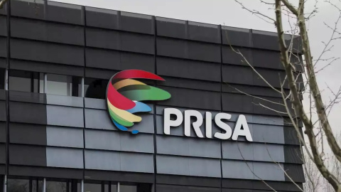 El logo de Prisa en su sede en la localidad madrileña de Tres Cantos. E.P.