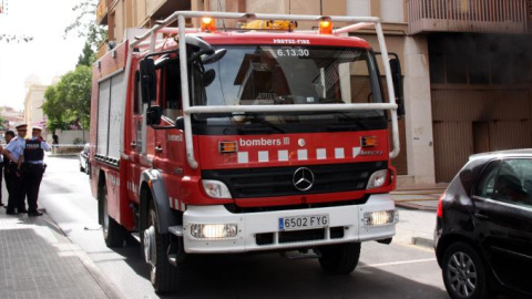 Imagen de archivo de un camión de los bomberos de Barcelona. - EFE