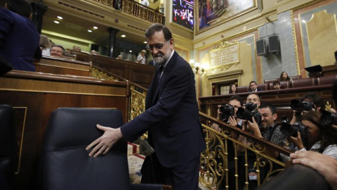 El presidente del Gobierno, Mariano Rajoy, a su llegada al Congreso de los Diputados. - EFE