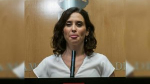 La brutal reflexión de Ayuso sobre los muertos en residencias de Madrid que se esconde tras los memes de su foto