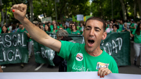 Manifestación convocada por la Educación Pública.- EFE/ Daniel González