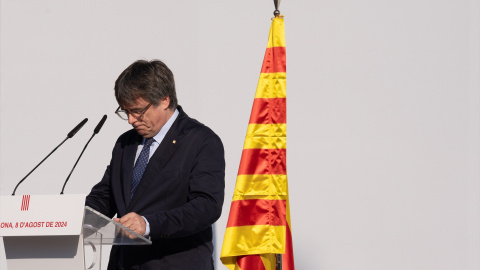 El expresidente de la Generalitat de Catalunya Carles Puigdemont interviene en un acto de bienvenida organizado por entidades independentistas.- David Zorrakino / Europa Press