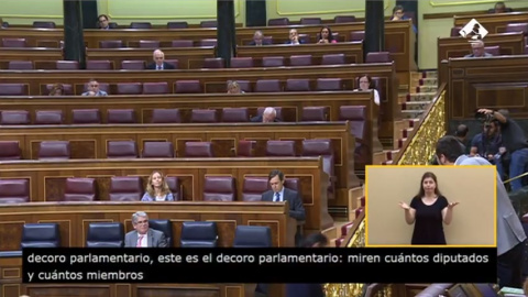 El portavoz de En Marea en el Congreso también ha criticado la ausencia de miembros en la bancada del PP y del Gobierno.