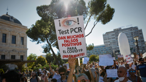 Manifestación contra el uso obligatorio de mascarillas en la plaza de Colón de Madrid. /Europa Press