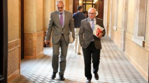 Els lletrats del Parlament defensen el secretari general i la independència dels funcionaris de la cambra