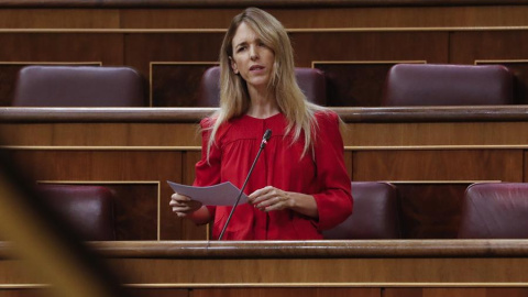 La portavoz del PP, Cayetana Álvarez de Toledo, durante su intervención este miércoles en la sesión de Control al Ejecutivo que se celebra en el Congreso. EFE