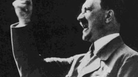 La Justicia alemana prohíbe al dueño de un coche llevar una matrícula que homenajeaba a Hitler