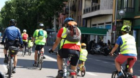 Consejos y claves para circular correctamente en bicicleta por las calles de Madrid