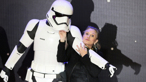 Carrie Fisher en la premier de 'El Despertar de la Fuerza' en Londres en diciembre de 2015. /REUTERS