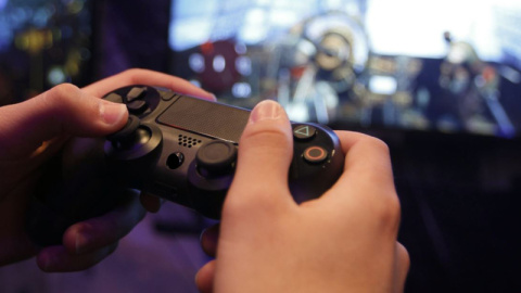 Mando para jugar videojuegos. REUTERS