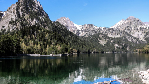 Panoràmica de l'estany de Sant Maurici. ACN