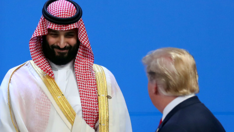 El presidente de Estados Unidos, Donald Trump, y el príncipe heredero de Arabia Saudita, Mohammed bin Salman que se encuentra en el foco por el asesinato de periodista saudí Jamal Khashoggi. / REUTERS - MARCOS BRINDICCI