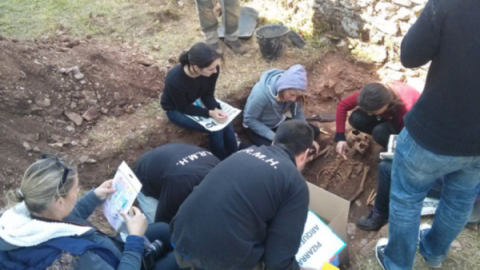 Asociación por la Recuperación de la Memoria Histórica (ARMH).