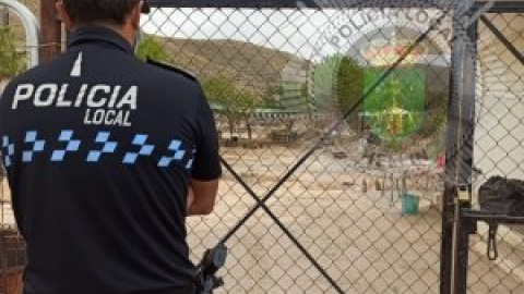 Desalojan una fiesta ilegal con de 200 personas en un pueblo de Albacete