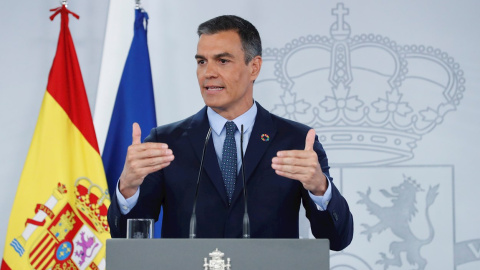 El presidente del Gobierno, Pedro Sánchez, durante su comparecencia ante los medios tras la reunión del Consejo de Ministros celebrado hoy. EFE/Zipi