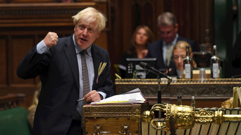 El primer ministro Boris Johnson en la Cámara de los Comunes (Londres). /EFE