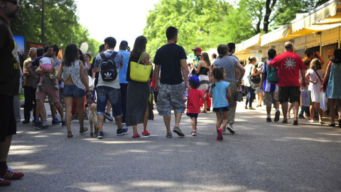 La Feria del Libro de Madrid, en el Paseo de Coches del Parque de El Retiro. EFE