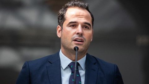 El vicepresidente de la Comunidad de Madrid, Ignacio Aguado, durante su comparecencia este jueves tras reunirse con representantes de la Fundación España Activa para abordar la situación del deporte en la región. Aguado ha pedido al Gobierno nacional 