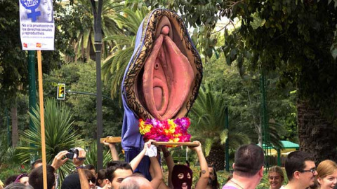 Imagen de la 'Procesión del santísimo coño insumiso'