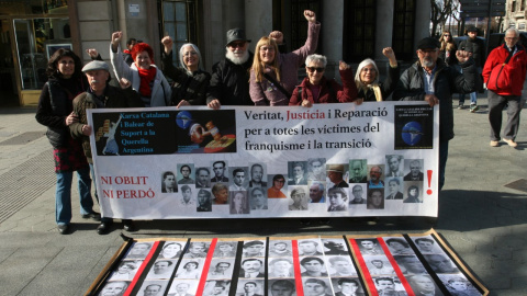 María José Bernete presenta la denúncia per les 403 víctimes del franquisme de Fuente Palmera de 1936 a 1978.