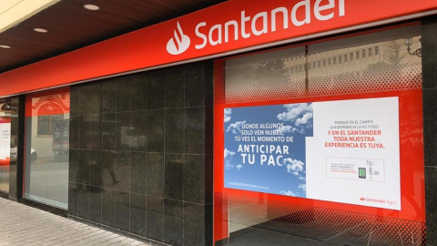 Una sucursal de Banco Santander - SANTANDER (archivo)