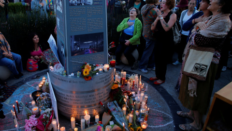 Vigilia por las víctimas de la masacre de Orlando en San Diego, California, EEUU.- REUTERS / Mike Blake