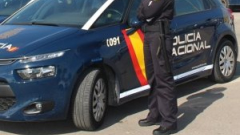 Hallan el cadáver de una mujer con signos de violencia en el maletero de un coche en València