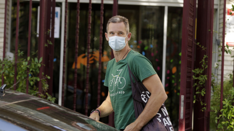 13/07/2020 - Iñaki Urdangarin llega al centro Hogar Don Orione para realizar su voluntariado, en Pozuelo de Alarcón (España). / EUROPA PRESS  - ANTONIO GUTIÉRREZ