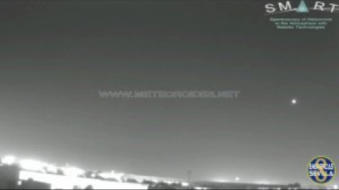 Una bola de fuego provocada por una roca de un asteroide se ha visto en varios puntos de Sevilla y Córdoba