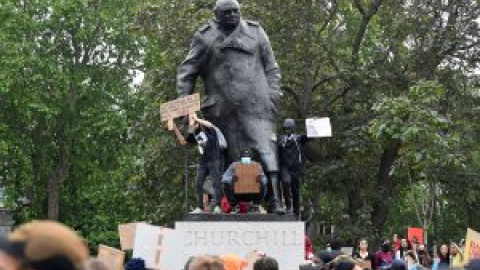 Churchill, en el pedestal… para apedrearlo