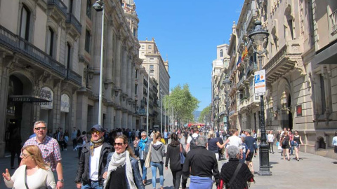 La población española creció un 0,28% en 2017, hasta alcanzar 46,65 millones de habitantes. (EP | ARCHIVO)