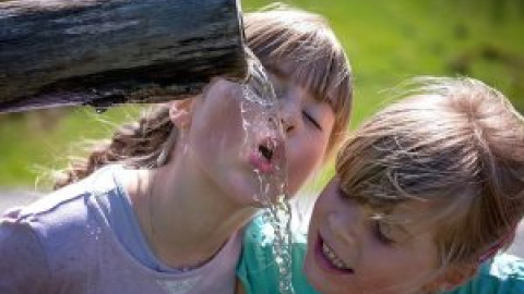 El calor se expande, pone en alerta a ocho comunidades y mantiene a cuatro en naranja