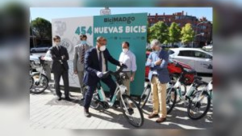 Críticas al Ayuntamiento de Madrid por los precios del nuevo servicio de bicicletas: "Este mercadeo es un descrédito y una tomadura de pelo"