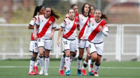 El primer convenio colectivo de fútbol femenino entra en vigor después de meses congelado