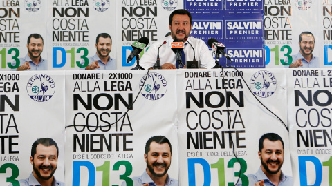 El lider del partido ultraderechista Liga Norte, Matteo Salvini, en una rueda de prensa en Milán. REUTERS/Alessandro Garofalo