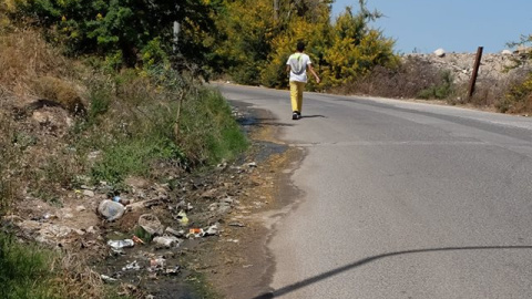 Aguas residuales en los alrededores del centro La Purísima de Melilla.- JOSÉ PALAZÓN